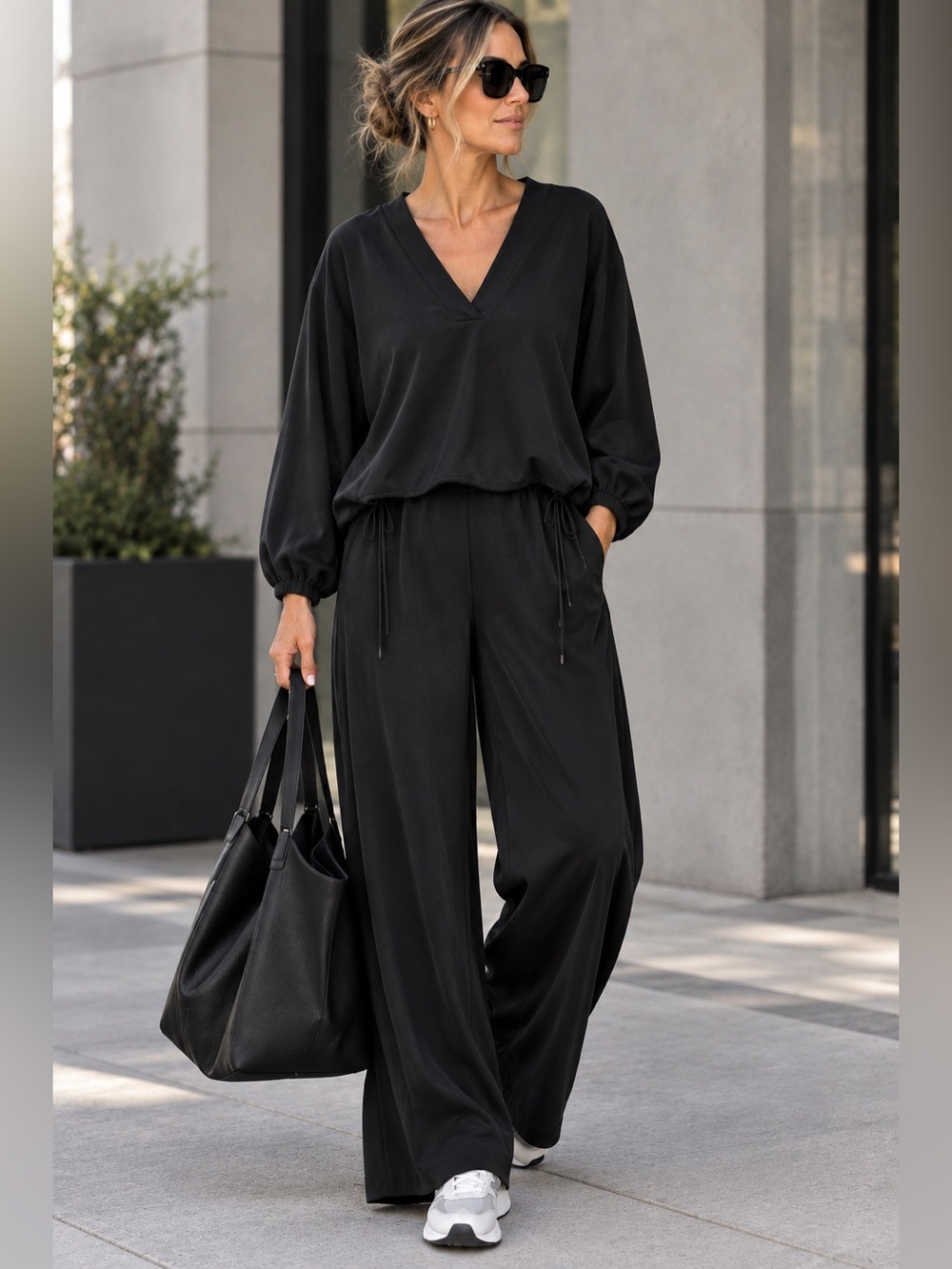 🆕🖤🖤🖤Club Monaco Black V-Neck jersey with Wide-Leg Pants Set